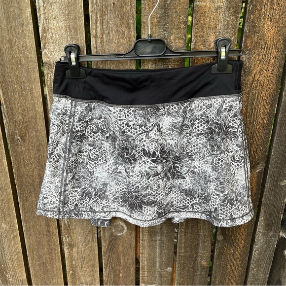 Lululemon Pace Revival Skirt II In Masked Lace Starlight Black W8852T Sz 6 Tall - Picture 10 of 16